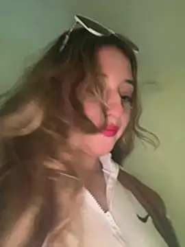 Snapshot of Baby__Otaku chatting on 02-05-26, 08:35 Baby Otaku online show from 02-05-26, 08:35