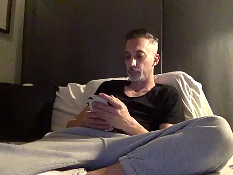 who am i x404 online show from 01-05-26, 05:27