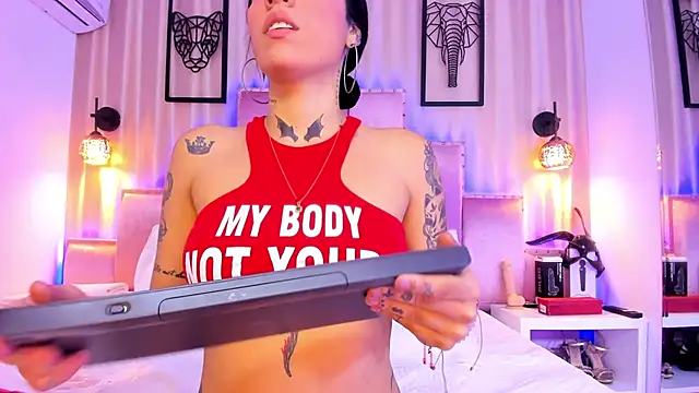 SamanthaAdele online show from 10-23-25, 12:04