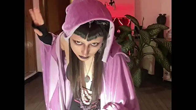 Snapshot of ELENA_UMBRA chatting on 10-15-25, 08:47 ELENA UMBRA online show from 10-15-25, 08:47