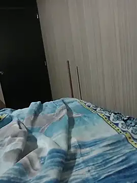 luuiss12 online show from 11-12-25, 05:08