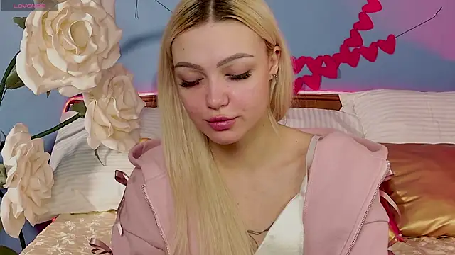 LinaLirian online show from 03-17-26, 09:23