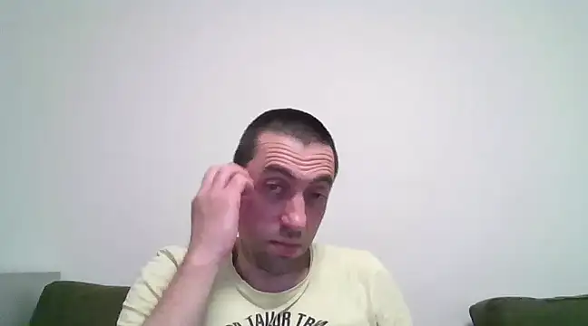 Snapshot of Wiena11 chatting on 03-21-25, 11:01 Wiena11 online show from 03-21-25, 11:01