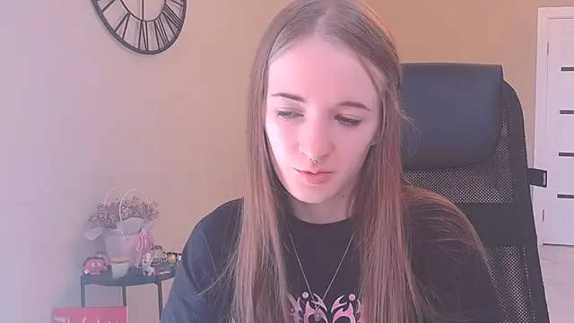 KateKayer online show from 09-18-25, 08:49