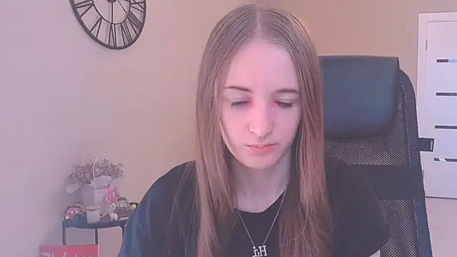 KateKayer online show from 10-01-25, 08:42