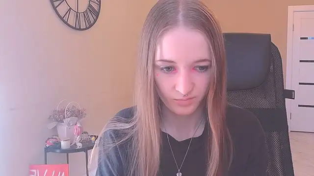 KateKayer online show from 10-04-25, 11:19