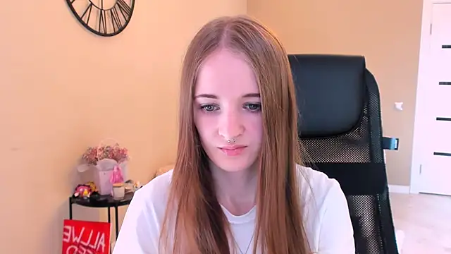 KateKayer online show from 10-19-25, 09:10