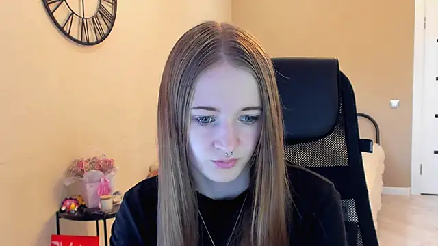 KateKayer online show from 10-20-25, 10:05