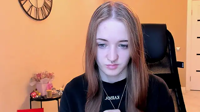 KateKayer online show from 11-05-25, 10:48