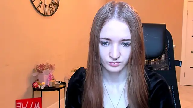 KateKayer online show from 11-10-25, 11:20