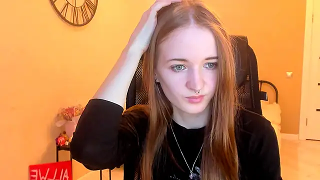 KateKayer online show from 11-17-25, 11:49