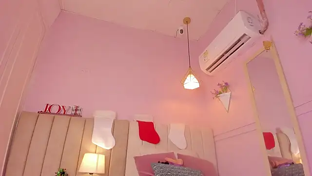  lucia 18 online show from 12-18-25, 06:47