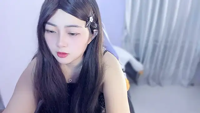 Snapshot of yuki3366 chatting on 10-27-25, 02:43 yuki3366 online show from 10-27-25, 02:43