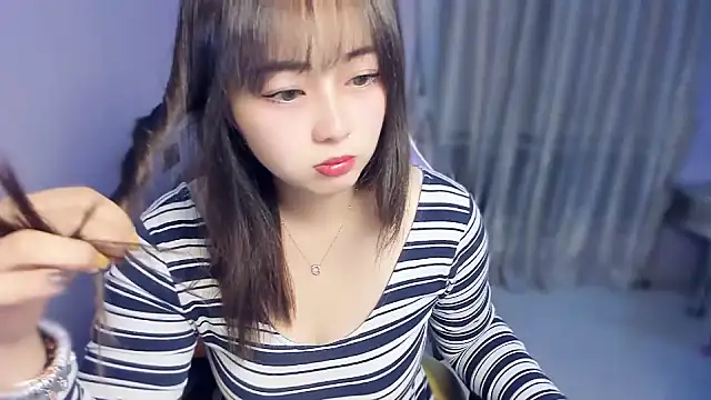 Snapshot of yuki3366 chatting on 11-02-25, 01:57 yuki3366 online show from 11-02-25, 01:57