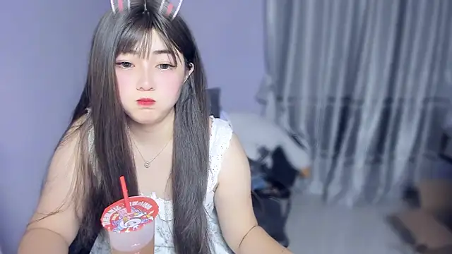 Snapshot of yuki3366 chatting on 11-09-25, 03:32 yuki3366 online show from 11-09-25, 03:32