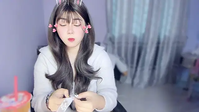 Snapshot of yuki3366 chatting on 11-13-25, 06:01 yuki3366 online show from 11-13-25, 06:01