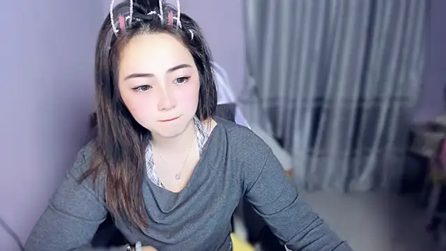 Snapshot of yuki3366 chatting on 11-17-25, 01:17 yuki3366 online show from 11-17-25, 01:17