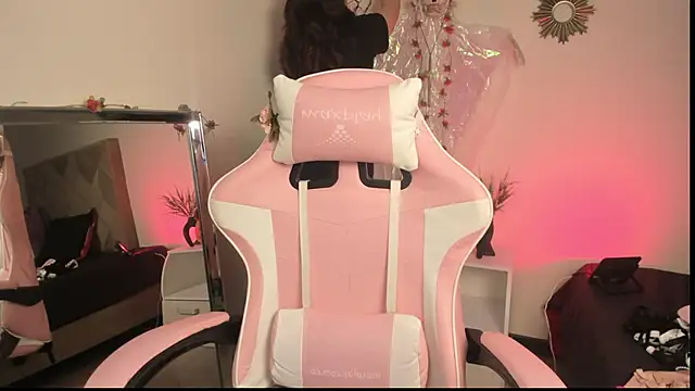 Paprika  online show from 10-15-25, 06:30