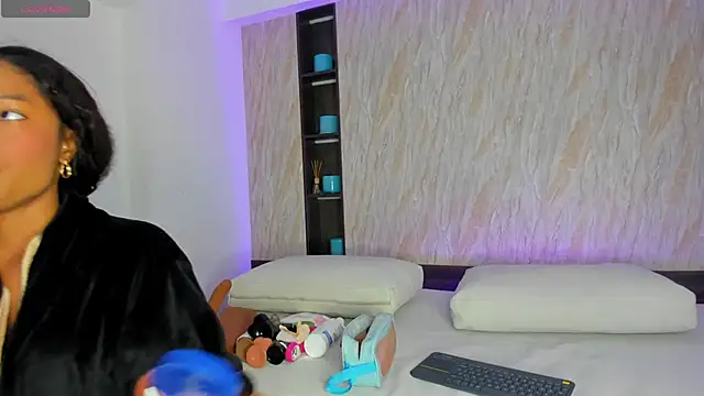 ciara blake online show from 10-07-25, 07:44