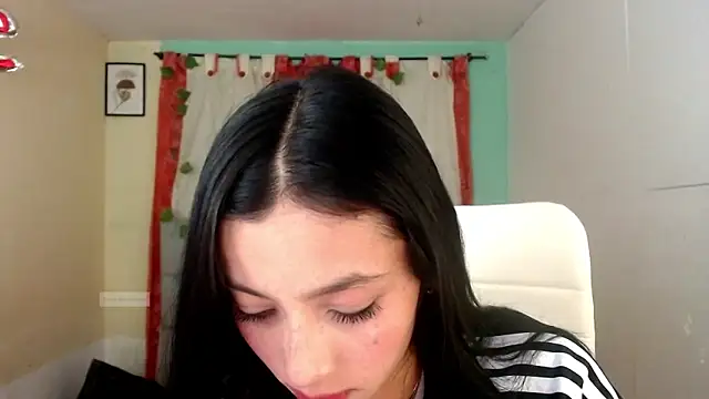 vale miel online show from 12-18-25, 01:55