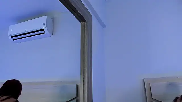 ZoeMorris online show from 10-15-25, 11:32