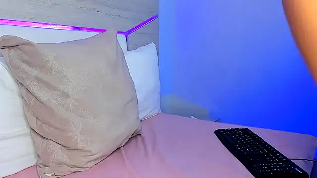 ZoeMorris online show from 01-05-26, 05:27