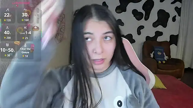 abbie jensen  online show from 10-29-25, 05:10