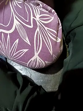 Snapshot of sex_yboy00 chatting on 10-29-25, 05:25 sex yboy00 online show from 10-29-25, 05:25