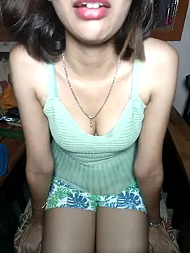 Snapshot of Isha_Sax chatting on 10-11-25, 05:33 Isha Sax online show from 10-11-25, 05:33