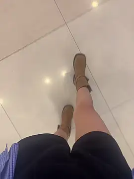 xiaoyuan01 online show from 10-12-25, 02:10