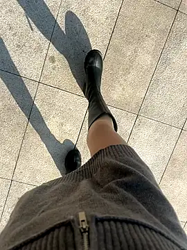 xiaoyuan01 online show from 11-15-25, 01:14