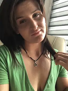 Snapshot of NikaSwan2831 chatting on 10-17-25, 09:34 NikaSwan2831 online show from 10-17-25, 09:34