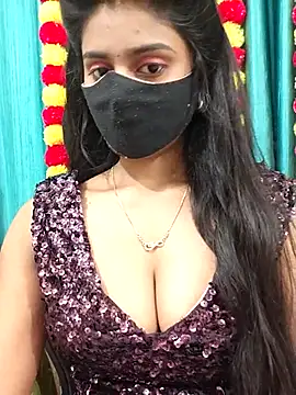 Snapshot of Aanya_hotty chatting on 10-29-25, 04:31 Aanya hotty online show from 10-29-25, 04:31