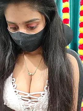 Snapshot of Aanya_hotty chatting on 11-16-25, 02:33 Aanya hotty online show from 11-16-25, 02:33