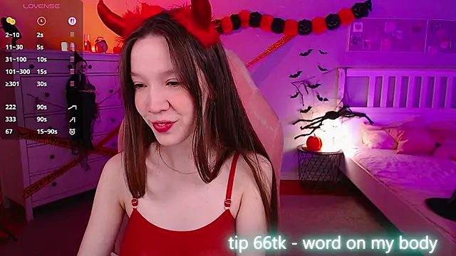 Shriya Sarann online show from 10-26-25, 02:12