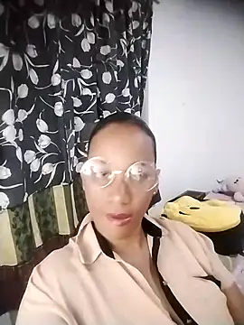 EbonyHorrny online show from 10-31-25, 03:40