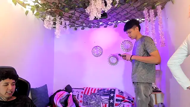 Snapshot of Bastian_boyshot77 chatting on 10-14-25, 02:07 Bastian boyshot77 online show from 10-14-25, 02:07