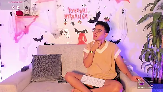 Young Ben online show from 10-19-25, 01:39