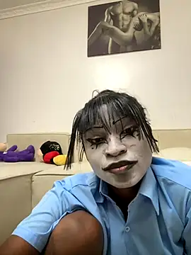 Snapshot of Lil-shawrie chatting on 10-12-25, 10:31 Lil-shawrie online show from 10-12-25, 10:31