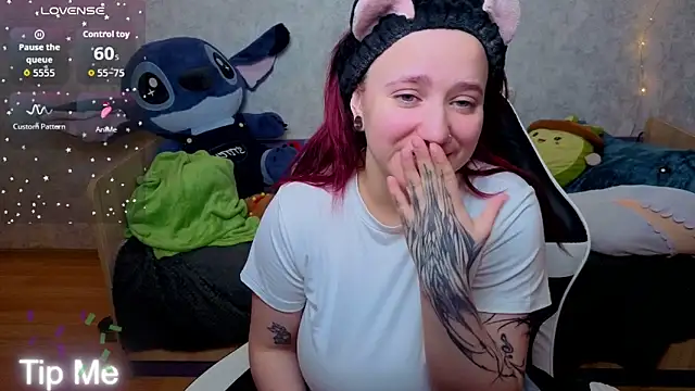 Snapshot of Mini_Lady1 chatting on 01-18-26, 10:52 Mini Lady1 online show from 01-18-26, 10:52