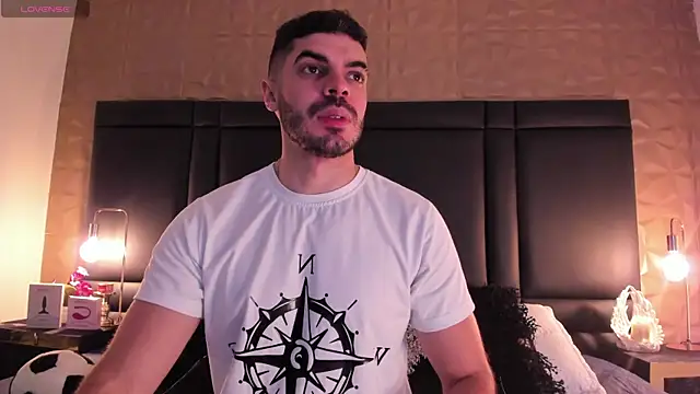 AxelThompson  online show from 11-06-25, 11:44