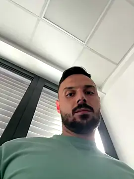 Snapshot of yourdreamboy17 chatting on 09-25-25, 03:16 yourdreamboy17 online show from 09-25-25, 03:16