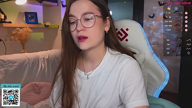 mia here online show from 11-12-25, 01:50