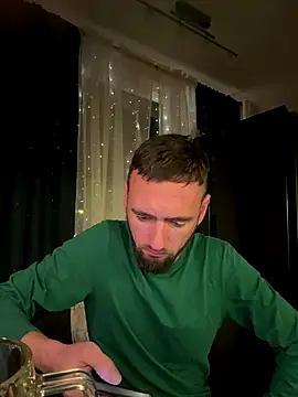 Snapshot of toolboj chatting on 11-20-25, 11:48 toolboj online show from 11-20-25, 11:48