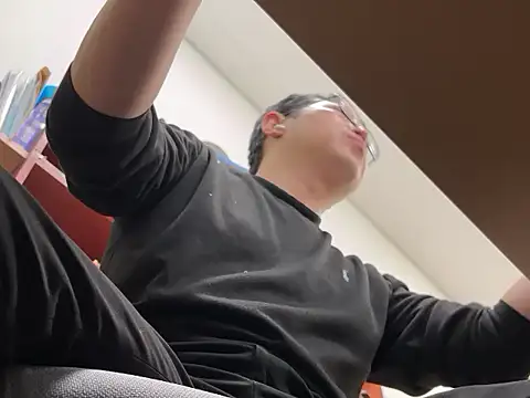 Snapshot of suwonsub chatting on 11-13-25, 07:18 suwonsub online show from 11-13-25, 07:18