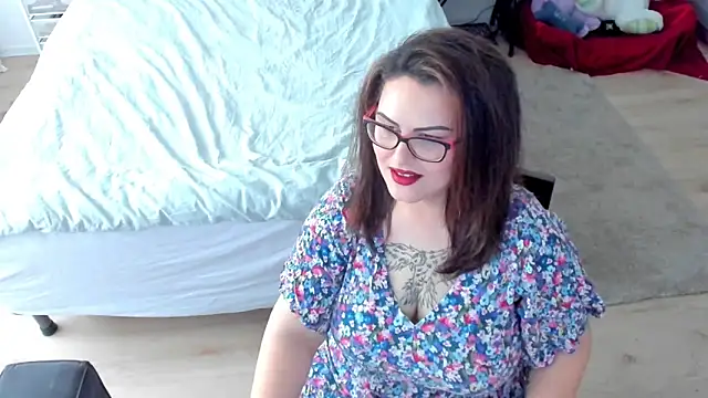 Squirt Kimm online show from 11-13-25, 10:03