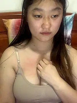 Snapshot of xialuo25 chatting on 11-21-25, 10:08 xialuo25 online show from 11-21-25, 10:08