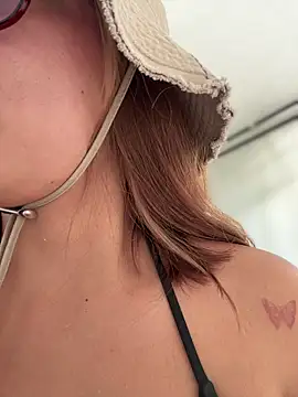 sara calderon online show from 01-08-26, 01:35