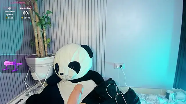 Im perla  online show from 10-28-25, 02:26