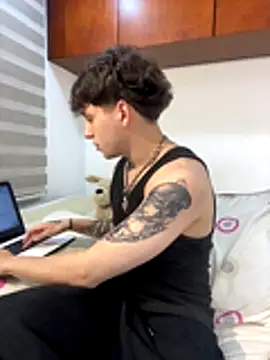 Thomas Big dick online show from 11-25-25, 01:27